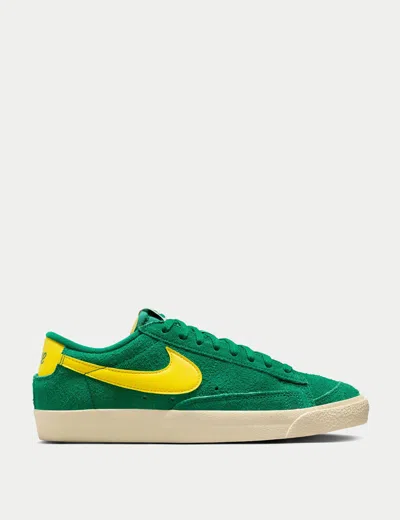Nike Women's Blazer Low '77 Vintage Trainers In Green