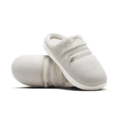 Nike Women's Burrow Slippers In Light Bone/coconut Milk/silver
