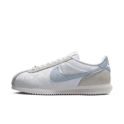 Nike Women's Cortez Shoes In White