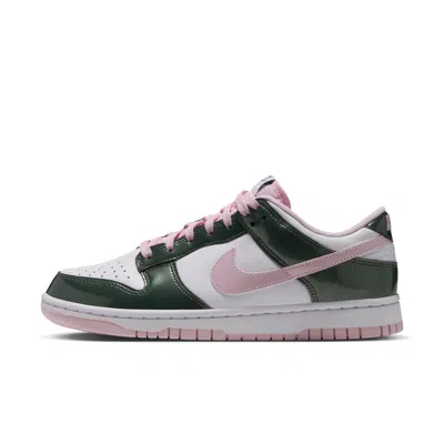 Nike Women's Dunk Low Se Shoes In Green