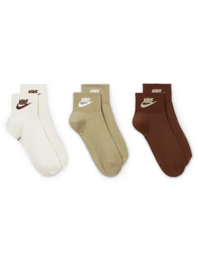 Nike Women's Everyday Essential Ankle Socks (3 Pairs) In Brown