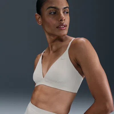 Nike Women's Form Light-support Non-padded Triangle Sports Bra