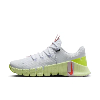 Nike Women's Free Metcon 5 Workout Shoes In White/barely Volt/pink Foam/bright Crimson