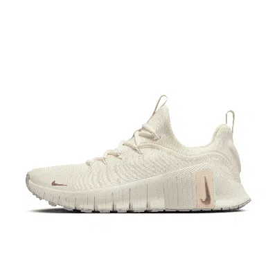 Nike Women's Free Metcon 6 Training Sneakers From Finish Line In Pale Ivory/metallic Red Bronze/guava Ice