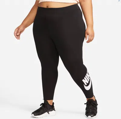 Nike Women's High Rise Leggings - Plus In Black