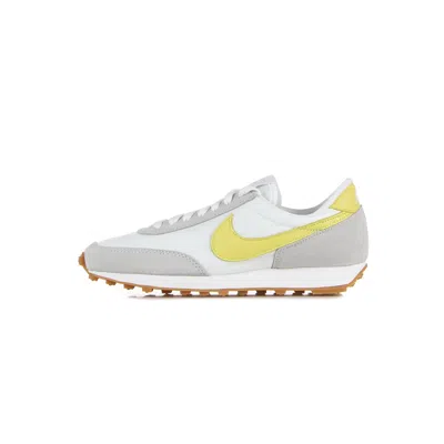 Nike Women's Low Shoe W Dbreak Summit White/saturn Gold/grey Fog