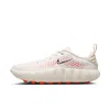 Nike Mind 2 Sneakers In White