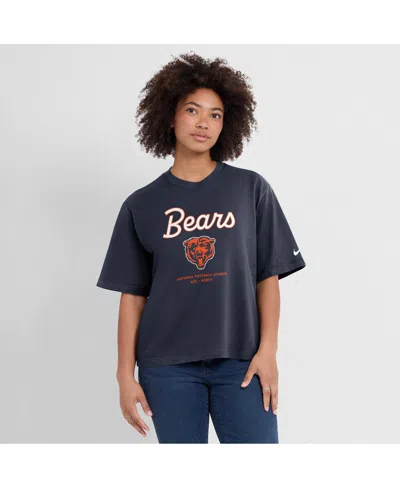 NIKE WOMEN'S NAVY CHICAGO BEARS ESSENTIAL SCRIPT RELAXED BOXY T-SHIRT