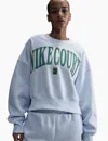 Nike Women's Court Heritage Phoenix Fleece Over-oversized Sweatshirt