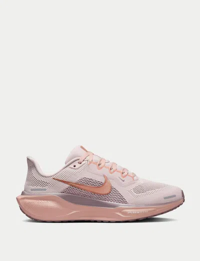 Nike Women's Pegasus 41 Shoes