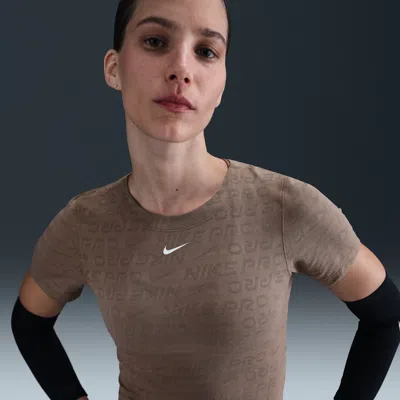 Nike Women's  Pro Dri-fit Short-sleeve Cropped Jacquard Top In Brown
