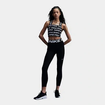 Nike In Black/white