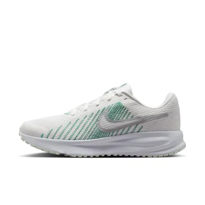 NIKE WOMEN'S RUN DEFY ROAD RUNNING SHOES,1015873850