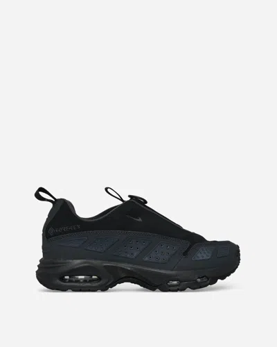 NIKE WOMEN S AIR MAX SNDR GORE-TEX SNEAKERS BLACK / DARK SMOKE GREY