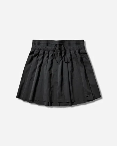 Nike Women S Mid-rise Pleated Skirt In Black