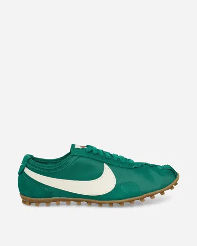 Nike Women S Moon Shoe Og Sneakers Malachite In Green