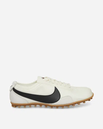 Nike Women S Moon Shoe Og Sneakers Sail In Neutral