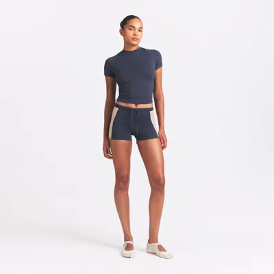 Nike Women's Skims Matte Shine Mix 2" Shorts In Blue