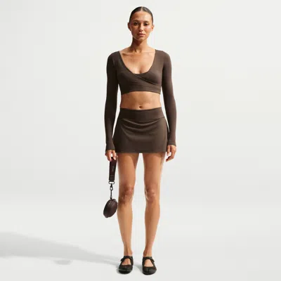 Nike Women's Skims Matte Skort In Brown