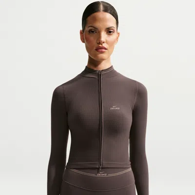 Nike Women's Skims Ribbed Seamless Cropped Full-zip Jacket In Brown