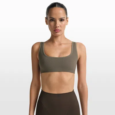 Nike Women's Skims Ribbed Seamless Micro-scoop Bra In Brown