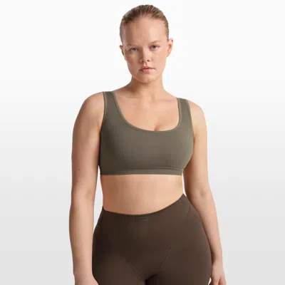 Nike Women's Skims Ribbed Seamless Scoop Bra In Green