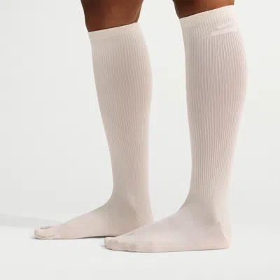 Nike Women's Skims Rift Split-toe Knee-high Socks (1 Pair) In Brown