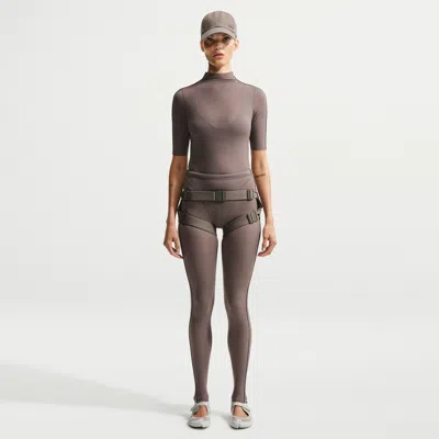 Nike Women's Skims Weightless High-waisted V-panel Leggings In Brown