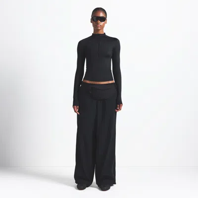 Nike Women's Skims Woven Nylon Oversized Track Pants In Green