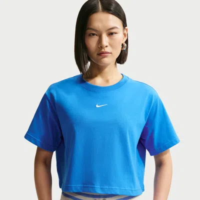 Nike Women's  Sportswear Classic Loose Short-sleeve Cropped T-shirt In Blue