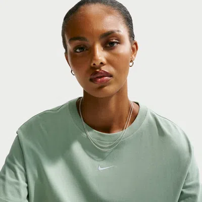 Nike Women's  Sportswear Classic Loose Short-sleeve Cropped T-shirt In Green