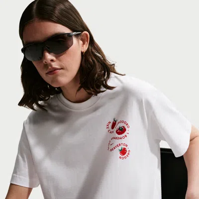 Nike Women's  Sportswear Classic Oversized T-shirt In White