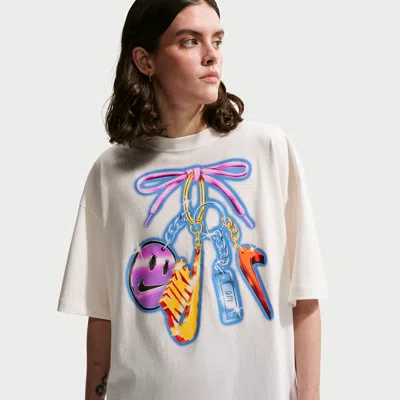 Nike Women's  Sportswear Classic Oversized T-shirt In White