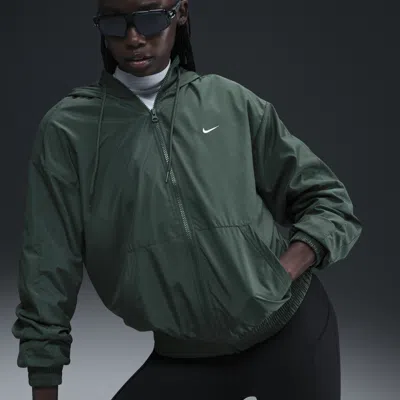 Nike Women's  Sportswear Classic Wovens Loose Uv Hooded Jacket In Green
