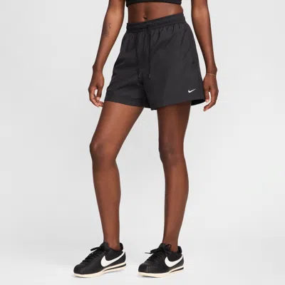 NIKE WOMEN'S  SPORTSWEAR CLASSIC WOVENS MID-RISE SHORTS,1015561115