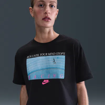 Nike Women's  Sportswear Club Cropped T-shirt