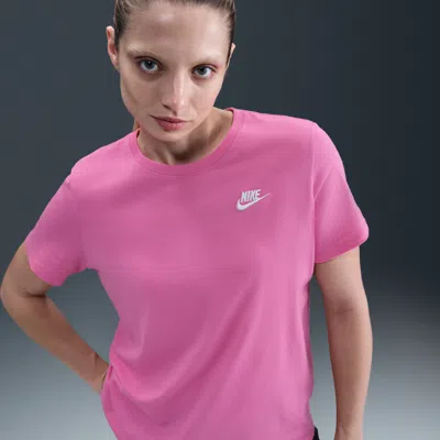 Nike Women's  Sportswear Club Essentials T-shirt
