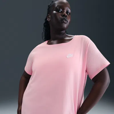 Nike Women's  Sportswear Club Essentials T-shirt (plus Size)