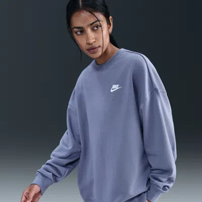 Nike Women's  Sportswear Club Fleece Loose Crew-neck Sweatshirt In Blue