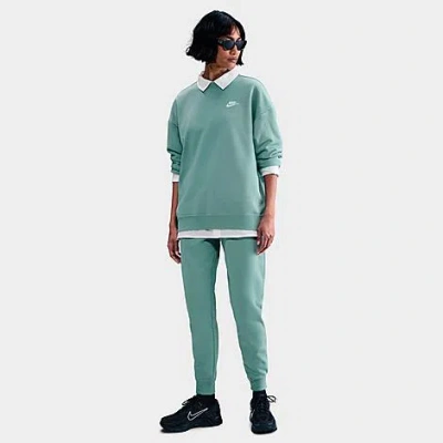 Nike Women's Sportswear Club Fleece Loose Crewneck Sweatshirt In Green