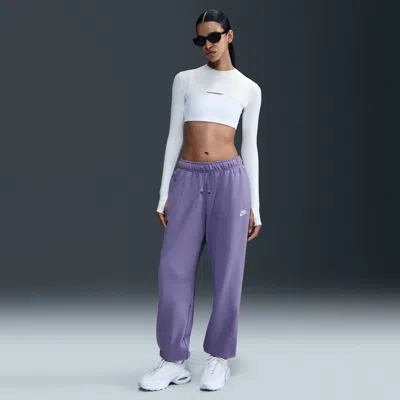 Nike Women's  Sportswear Club Fleece Mid-rise Oversized Sweatpants In Purple