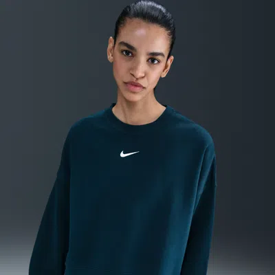 Nike Women's  Sportswear Collection Essentials Oversized Fleece Crew Sweatshirt In Blue