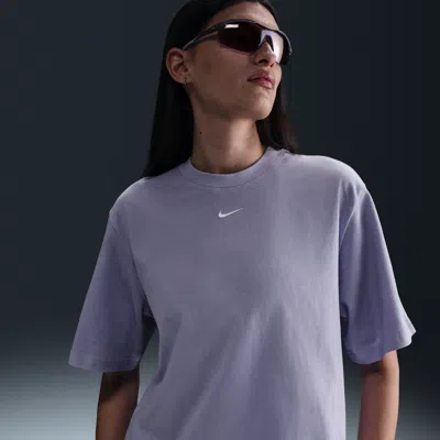 Nike Women's  Sportswear Essential Boxy T-shirt