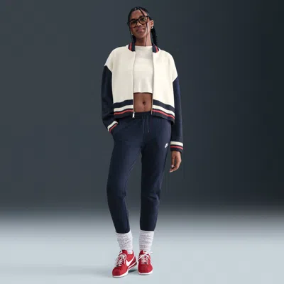 Nike Women's  Sportswear Essential Fleece Pants In Black