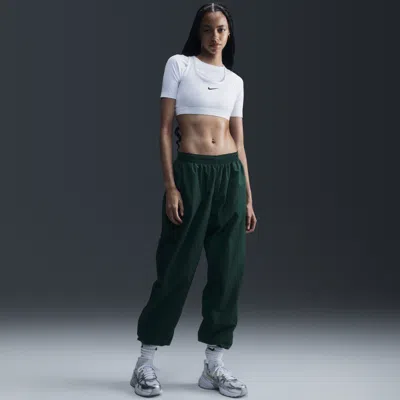 Nike Women's  Sportswear Essential Mid-rise Oversized Woven Jogger Pants In Green