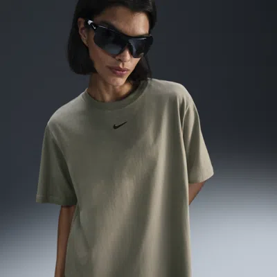 Nike Women's  Sportswear Essential T-shirt In Green