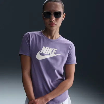 NIKE WOMEN'S  SPORTSWEAR ESSENTIALS LOGO T-SHIRT,1015705414