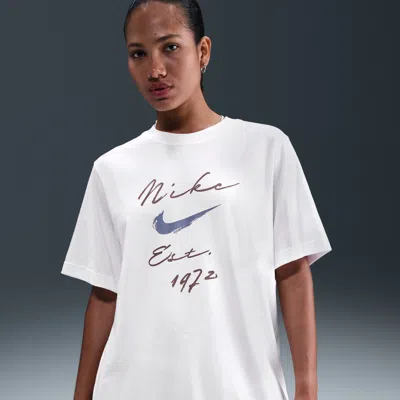 Nike Women's  Sportswear Essentials Loose T-shirt In White