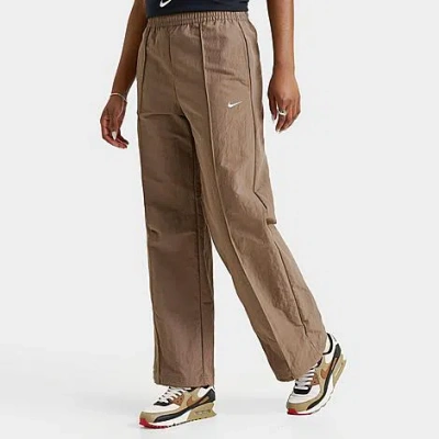Nike Women's Sportswear Everything Wovens Mid-rise Open-hem Pants In Brown