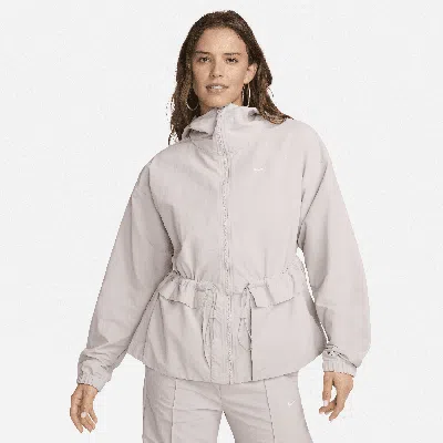 Nike Women's  Sportswear Everything Wovens Oversized Hooded Jacket In Platinum Violet/sail